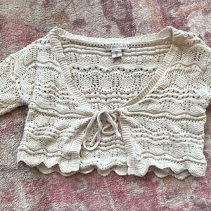 Sincerely Jules Women's Ivory V-Neck Long Sleeve Knit Tie Front Cropped Blouse S